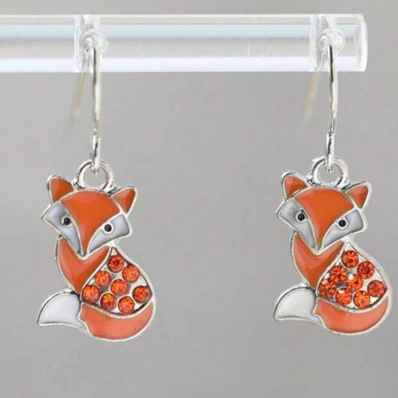 La Ti Da Handmade Creations Jewelry - Fox Orange Rhinestone.5 x 0.25" w Silver Tone Earrings